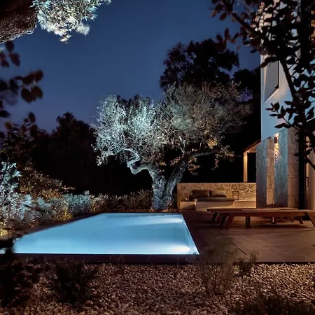 Villa Zayn Luxury Villas, A Serene Escape, By Thinkvilla Planos